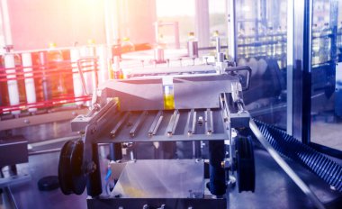 İşlem sırasında otomatik etiketleme makinesi, endüstri arka planı