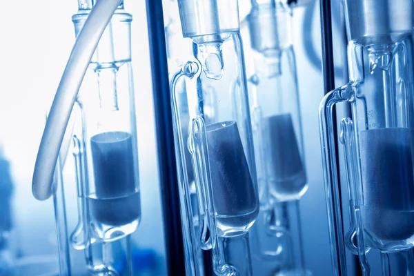 Endüstriyel laboratuvarda doğal petrol kalite kontrolü