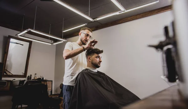 Young Man Trendy Haircut Barber Shop Barber Does Hairstyle Beard — Stock Photo, Image