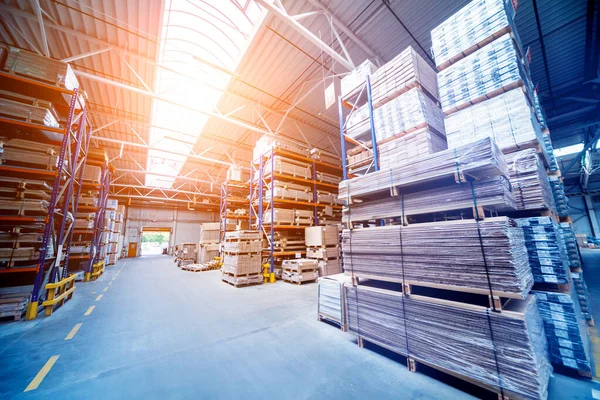 Armazém Empresa Industrial Caixas Empilhadas Prateleiras — Fotografia de Stock