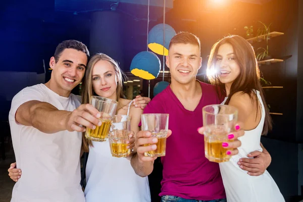Cheerful Friends Pub Drinking Beer Talking Having Fun Meeting Friends — Stock Photo, Image