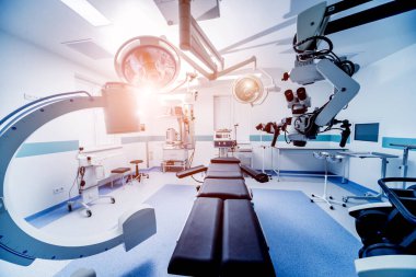 Ameliyathanede modern ekipmanlar. Nöroşirürji için tıbbi cihazlar