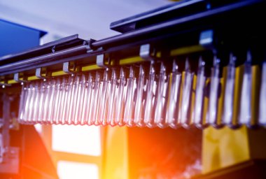 Plastik şişe üfleme, ısıtma, yüksek teknoloji için evcil hayvan preformları