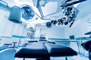 Ameliyathanede modern ekipmanlar. Nöroşirürji için tıbbi cihazlar