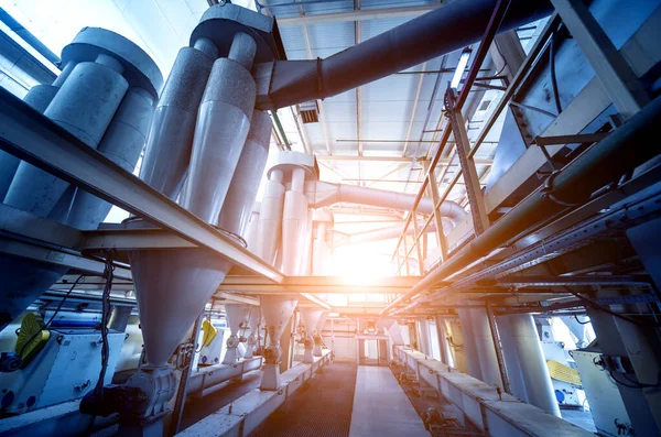 Modern doğal petrol fabrikası, endüstri geçmişi.