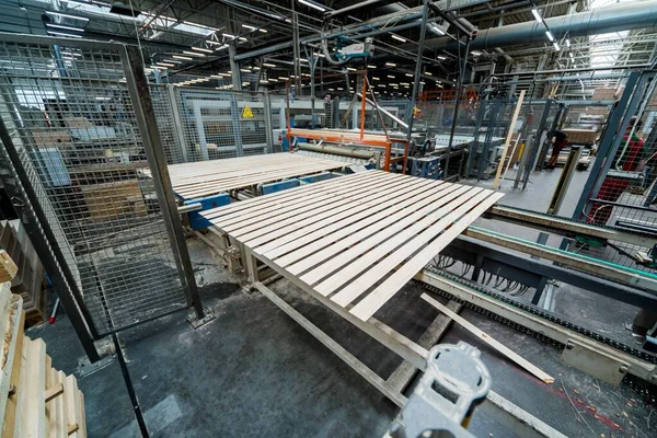 Linea Produzione Fabbrica Pavimenti Legno Sfondo Industriale — Foto Stock