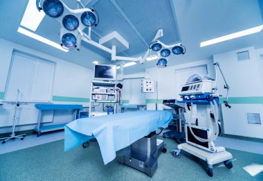Ameliyathanede modern ekipmanlar. Nöroşirürji için tıbbi cihazlar