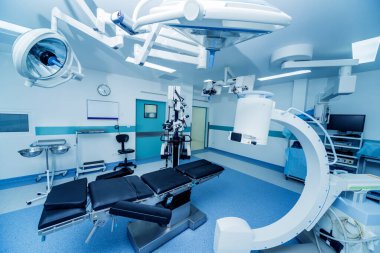 Ameliyathanede modern ekipmanlar. Nöroşirürji için tıbbi cihazlar