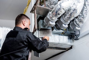 Havalandırma temizliği. İş uzmanıyım. Havalandırma sistemini (Hvac) onar. Sanayi geçmişi