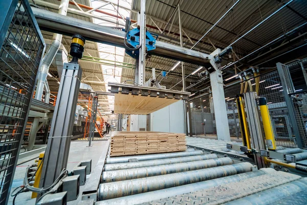 木製の床工場 産業背景の生産ライン — ストック写真