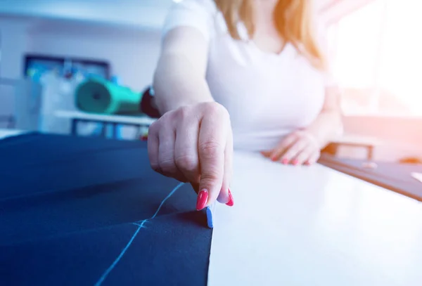 Pattern making process. Fabric industry production line. Textile factory. — Stock Photo, Image