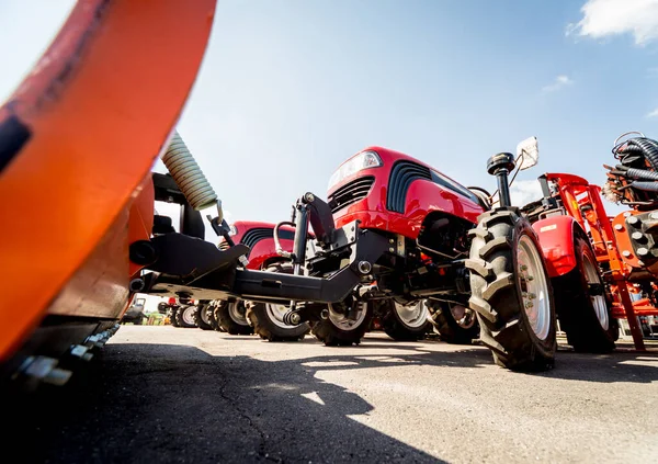 Rows of modern tractors. Industrial details. Agricultural — Stock Photo, Image