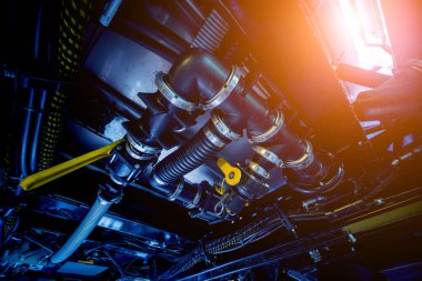 Hasat motoru. Vites zincirleri ve yeni modern mekanizmalar.