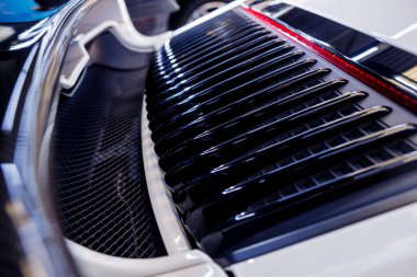 Spor arabanın ayrıntıları. Işıklar ve gölgeler