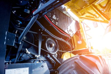 Hasat motoru. Vites zincirleri ve yeni modern mekanizmalar.