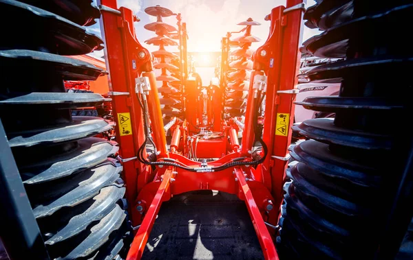 Moderne landbouwmachines en -uitrusting. Industriële gegevens. — Stockfoto