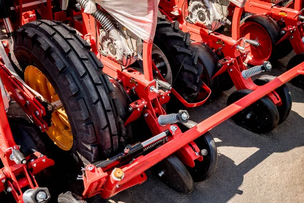 Moderne landbouwmachines en -uitrusting. Industriële gegevens. — Stockfoto