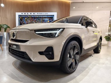 BANGKOK, THAILAND - 20 AĞUSTOS 2025: Volvo galerisindeki araba.