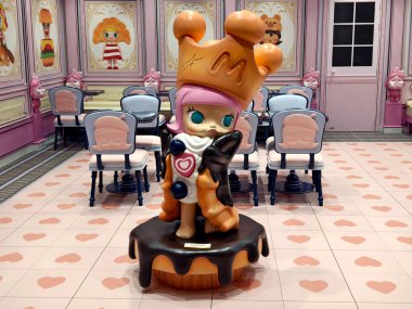 BANGKOK, THAILAND - 20 AĞUSTOS 2025: Büyük alışveriş merkezindeki Popmart Market.