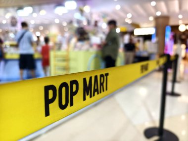 PATTAYA, THAILAND - 24 AĞUSTOS 2025: Büyük alışveriş merkezindeki Popmart Market.