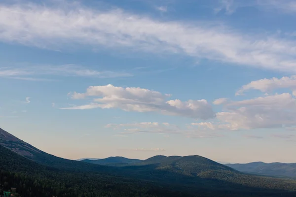 Paysage Montagneux Avec Horizon Été Nuageux — Photo