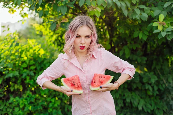 Beautiful Young Woman Pink Hair Holding Two Slices Sweet Juicy — Stock Photo, Image