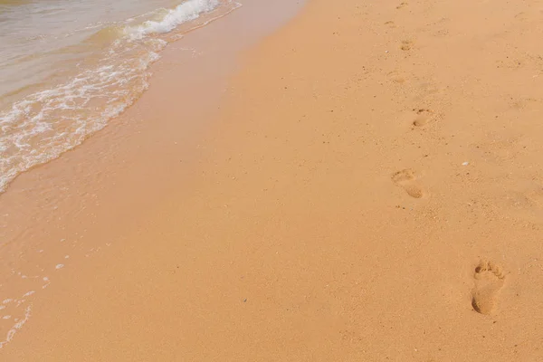 Zand Textuur Met Voet Wordt Afgedrukt Het Strand Kopiëren Van — Stockfoto
