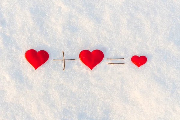 Ecuación Matemática Con Corazones Dos Grandes Corazones Rojos Uno Pequeño — Foto de Stock