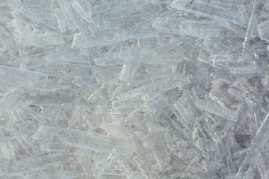 Şaşırtıcı soyut kırık buz kristalleri doku. Açık eriyen buz arka plan. Kopya alanı.
