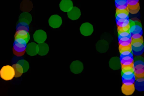 Bokeh azzurrato astratto colorato da luci di notte — Foto Stock