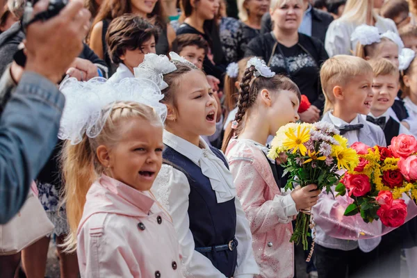 ノボクズネツク、 ケメロヴォ地域, ロシア - 9月, 1, 2018: 9月 ロシアの知識の最初の日. — ストック写真
