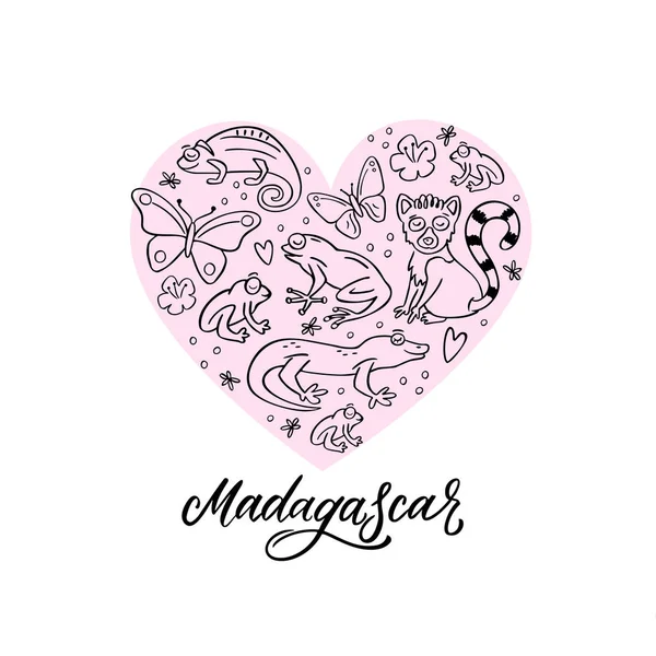 Conjunto de animales de Madagascar en una composición de corazón. Ilustración vectorial dibujada a mano — Vector de stock