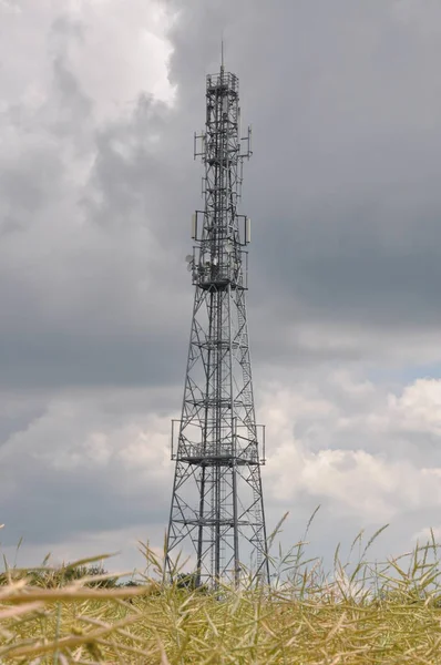 Комунікаційна Вежа Полі — стокове фото