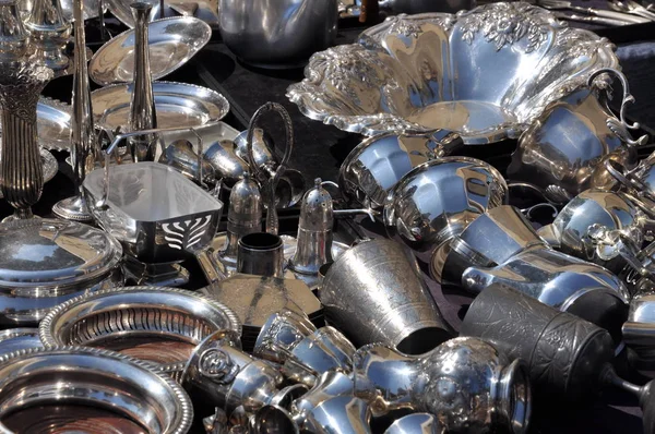 Старые Серебряные Блюда Блошиный Рынок Вероне — стоковое фото