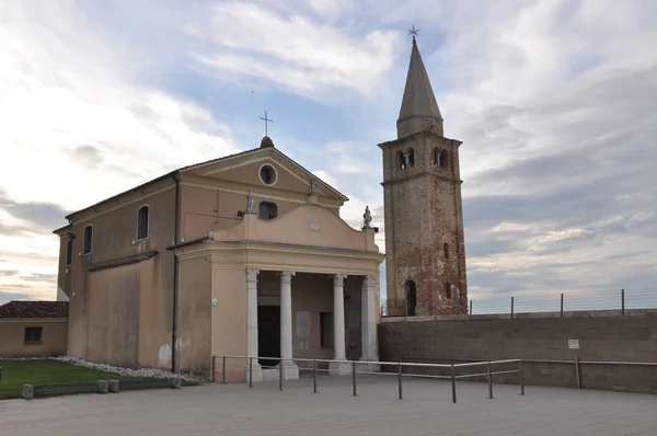 Deniz Kıyısı Caorle Talya Kilise — Stok fotoğraf