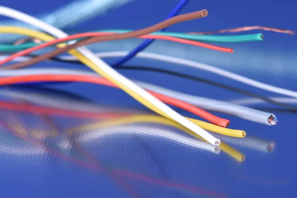 Kabel Elektryczny Zbliżenie Tle Metalowe — Zdjęcie stockowe