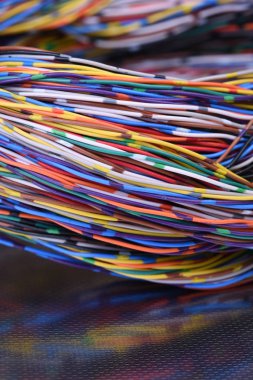 Renkli elektrik telleri yansıması ile yüzey