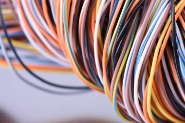 Elektrik kablolarının yakın çekim girdap