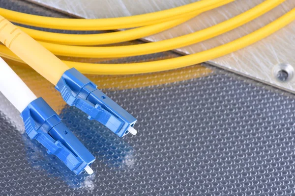 Cable Cable Conexión Fibra Óptica Para Red Telecomunicaciones — Foto de Stock