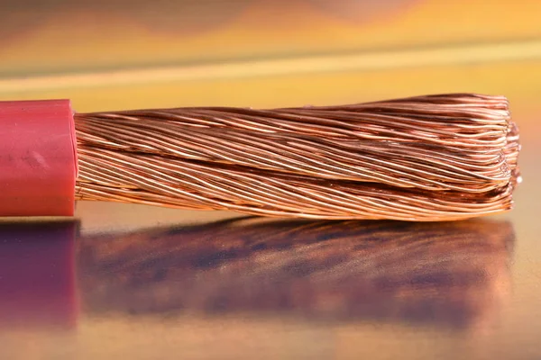 Closeup Stripped Copper Cable Metallic Table Blurred Background — Stock Photo, Image