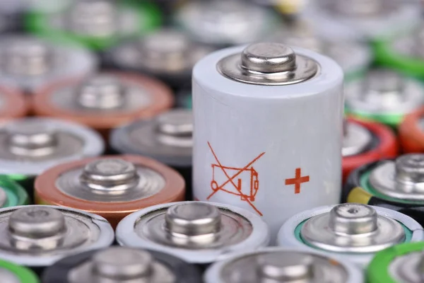 Bescherming Van Het Milieu Alkaline Batterijen Met Recycling Symbool — Stockfoto