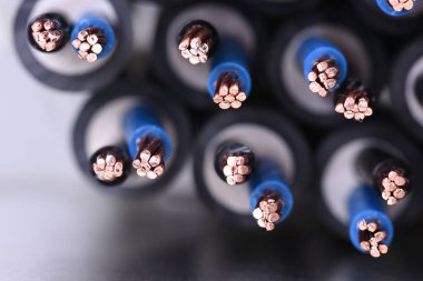 Bakır elektrik kablolarının yakın çekim