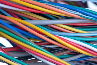 Elektrik kabloları ve telleri