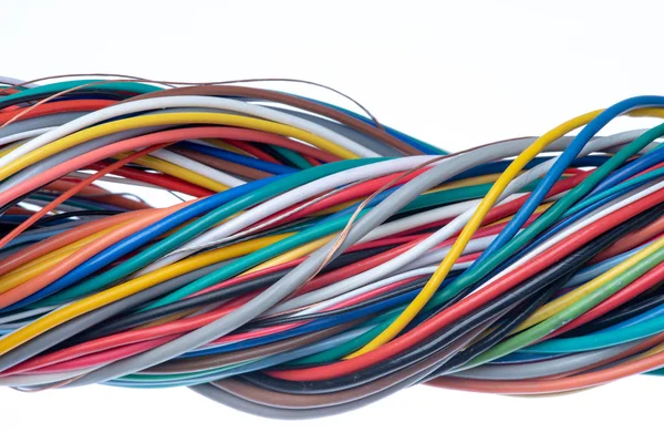 Mnohobarevné Elektrické Kabely Izolované Bílém Pozadí — Stock fotografie