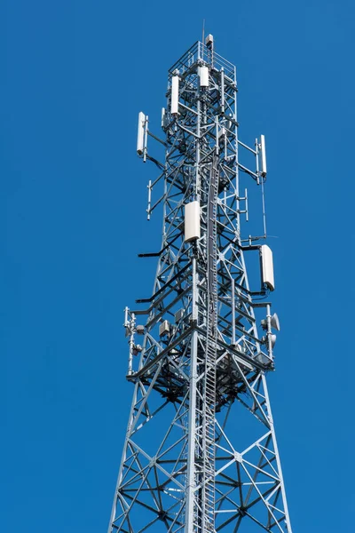 Communication Broadcasting Tower Blue Sky — Stock Photo, Image