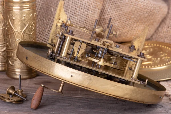 Επισκευή Του Παλαιού Μηχανισμού Ρολόι Αντίκα Ταχύτητες Και Γρανάζια — Φωτογραφία Αρχείου