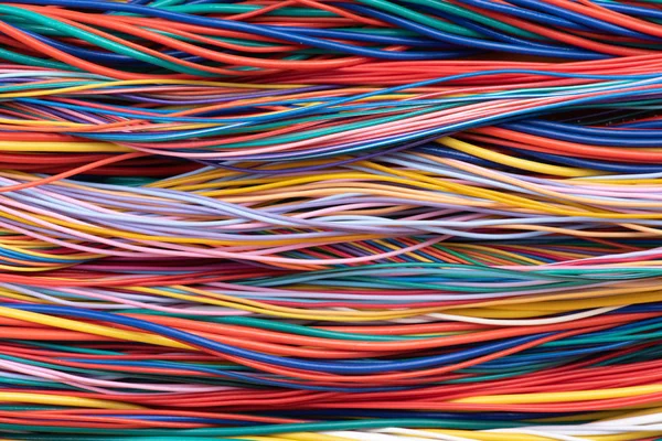 Çok Renkli Kabloların Telekomünikasyon Ağı Kurulumu — Stok fotoğraf