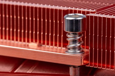 Pasif bakır ısısı, elektronik bileşenleri soğutmak için kullanılan radyatörü batırır