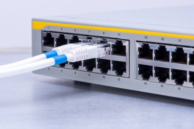 Ağ Anahtarı ve Utp Ethernet Kabloları Yakın plan