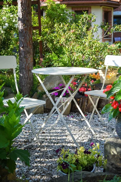 Metal Bistro Table Chair Green Summer Garden — Stock Photo, Image